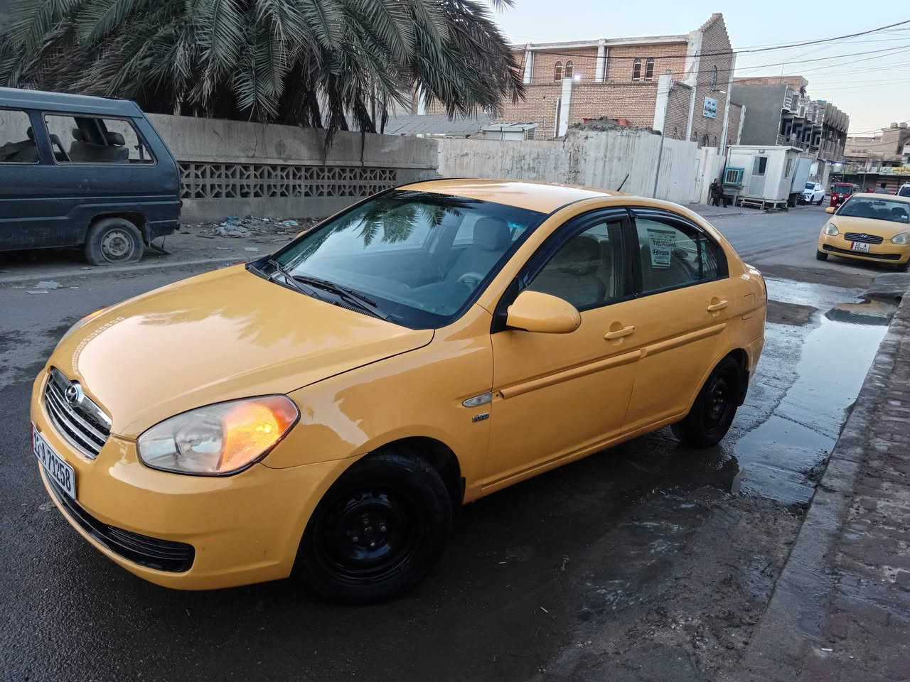 السلام عليكم اكسنت ٢٠٠٩ أمريكي كير محرك كفاله حدادية خير من الله بدون دواخل رقم انكليزي  مصفره غرمات وهيئة منضومة تبريد جديدة شاشة وكامره  باسمي تحويل ثاني يوم السعر ٧٩ وبيه مجال *********** غير متواجد على الفيس
