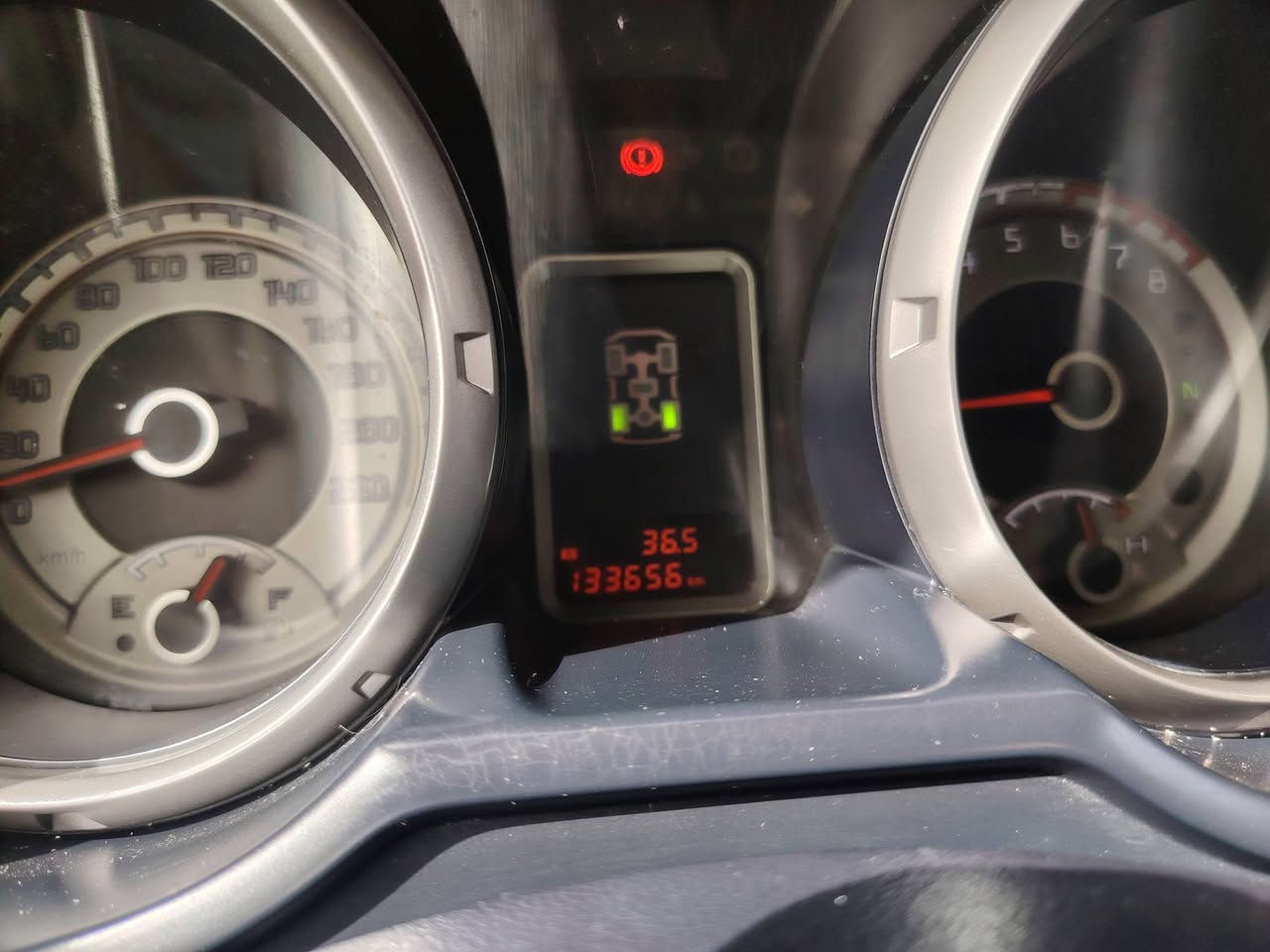 سلام عليكم 
باجير موديل 2016
رقم أربيل جديد سنويه وهزه ال28
تريد وكاله تريد تحويل باسمي سياره
سياره جديده بمعنى الكلمه 
مكينه حداديه تبريد وضع شركه برغي ما مفتوح بيه
بجم كله زنون اصلي موجود كتلوكات سياره   مال شركه
سوجين موجود
سياره مكفول كل نقص ما بيه مال جناي
مكان سياره كربلاء
اعتذر من مراوس
سعر 190 وبيه مجال
اي استفسار بخصوص السيارة اتصل بصاحب الرقم ***********
مكلف بل النشر
