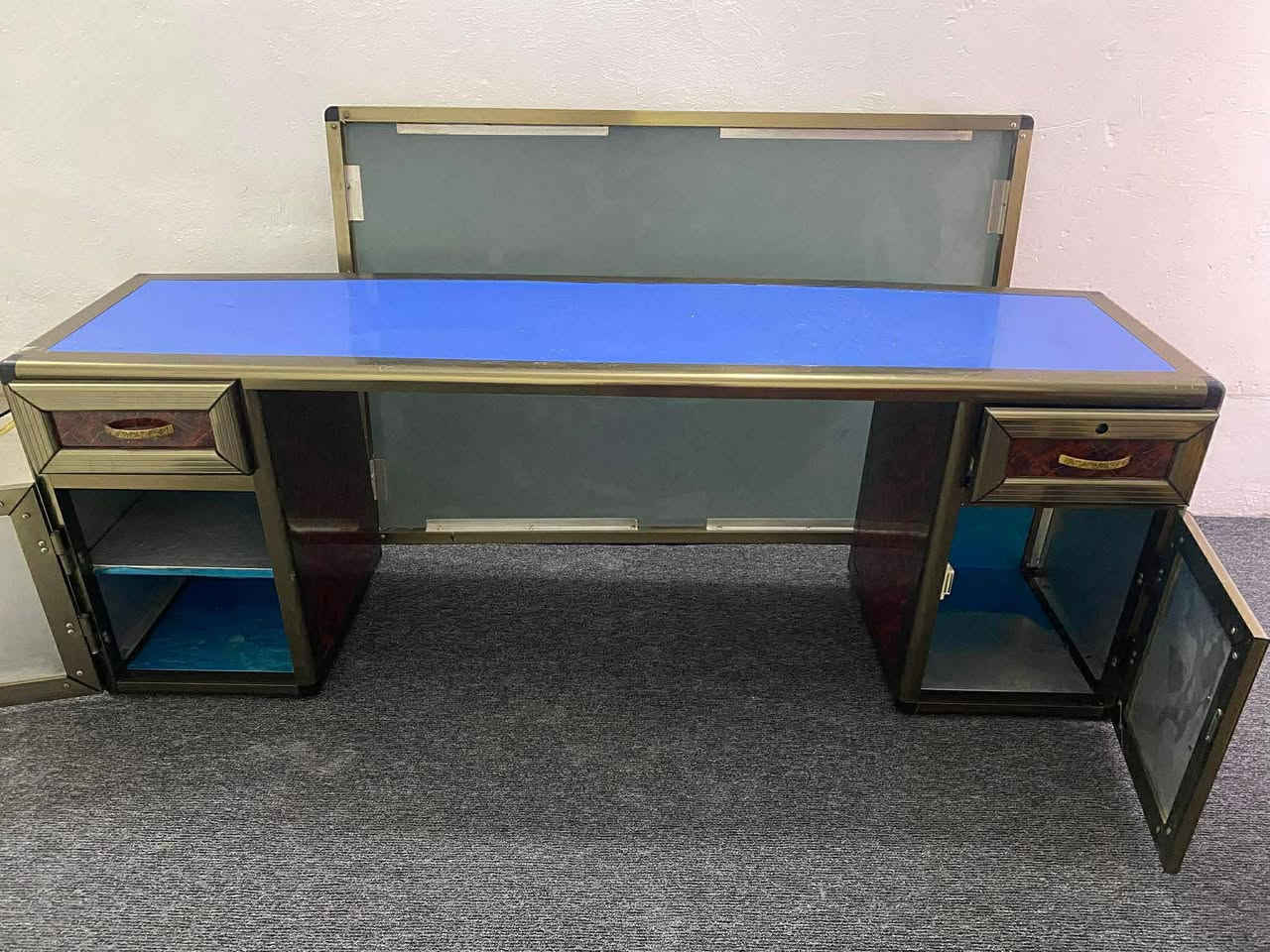 الغرفه ب100وبيها مجال
و كاونتر ومراية وراه صايره هم جبيره ب 90 وياه كرسي هديه مال حلاقه بس يحتاجلة جلدة كرسي
و مكينه خياط جديده بالكارتونه الحجم الجبير كلش سعرها 190وبيها مجال عنوان الحسينية قرب شارع ابوسمير


**إذا كنت صاحب هذا الإعلان وتريد حذفه لأي سبب، رجاءا أرسل رسالة إلى الدعم الفني**