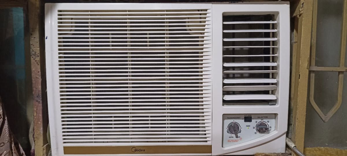 السلام عليكم
مكيف ميديا 2طن نضافته 80٪ سعره 250 ألف معه القفص مالته عنوان بعقوبة ***********
