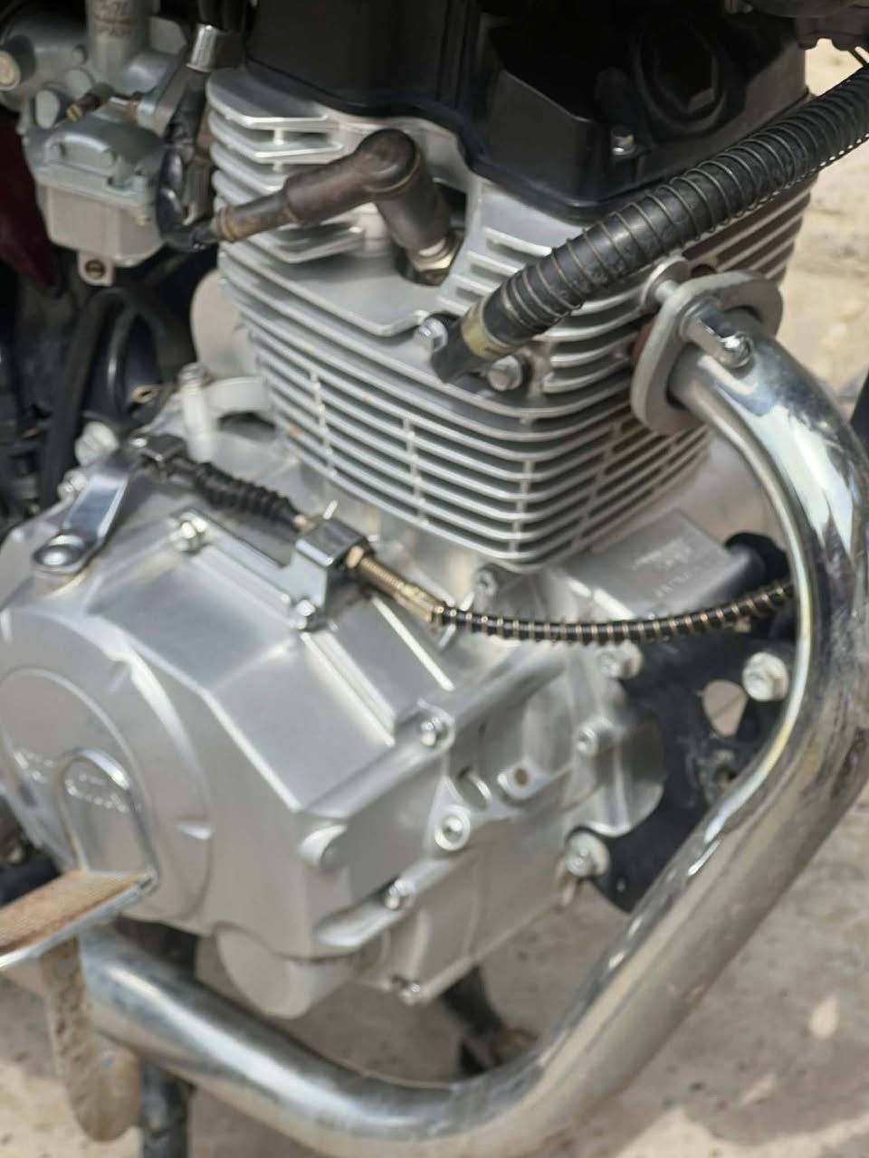 السلام عليكم يوجد سيفان للبيع كلشي شغال دبل اشاير سلف تشغيل عن بعد بل بصمه موديل 2023 (السعر 525) وبي مجال كلش بسيط❤️🔥


**إذا كنت صاحب هذا الإعلان وتريد حذفه لأي سبب، رجاءا أرسل رسالة إلى الدعم الفني**