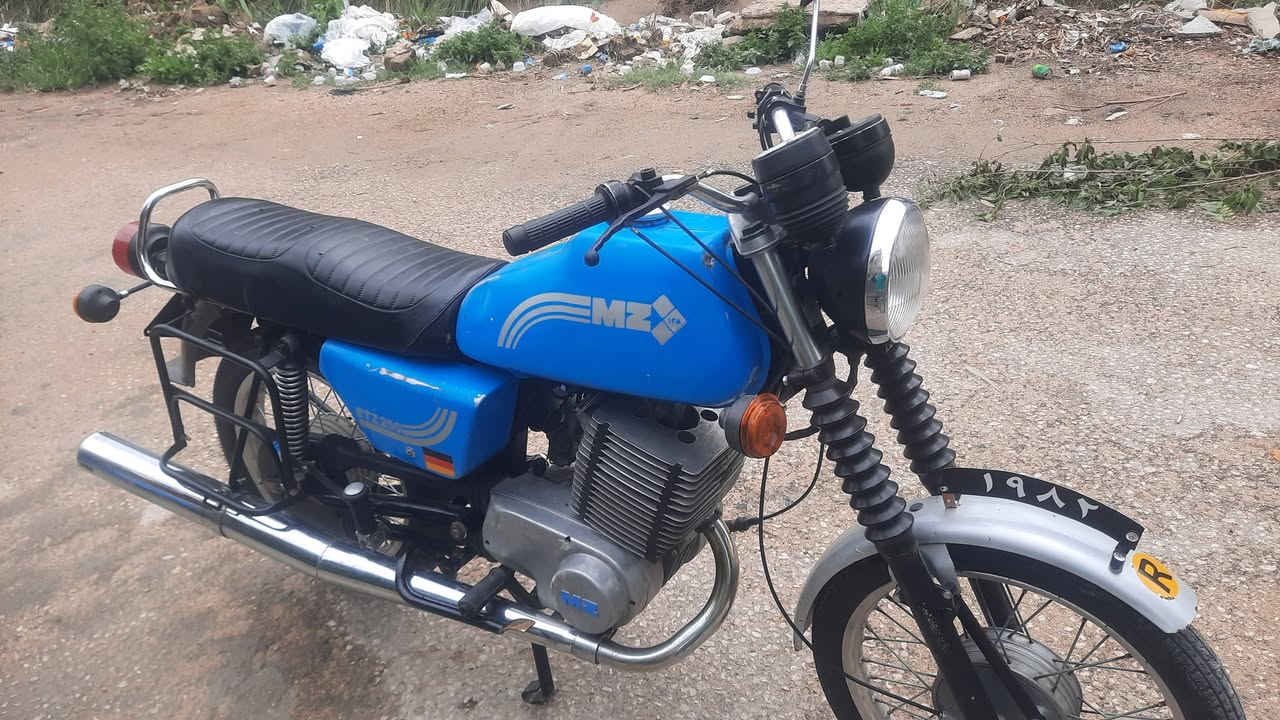 يالله ماطور ٨٢ معمر نضيف ومناسب بي لحيم بلخشم بدون ارقام مكان كربلاء سعر مليون و٤٠٠ شراي يتصل ***********  /   ***********
