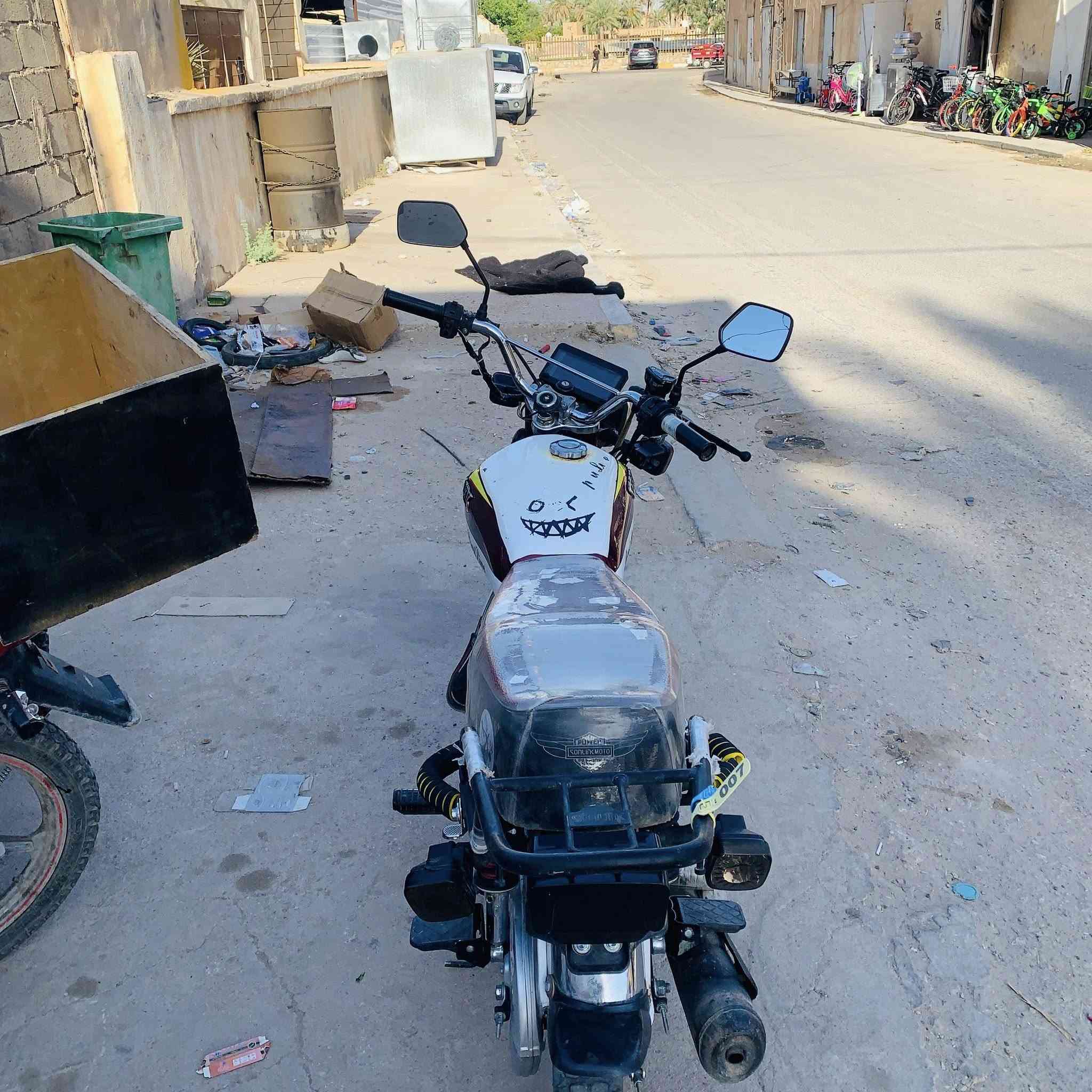 السلام عليكم 
موطور سيفان موديل 2024 محرك 200  جواكيج 
لبيع السعر ٨٥٠ وبي مجال.  لتواصل خاص او اتصل 
***********
