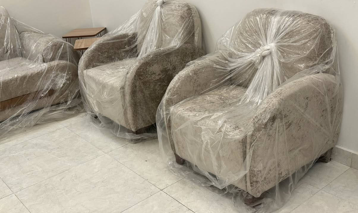 مكلفة بالنشر تخم جديد لبيع قفله ٥٠٠ سبب البيع اختلاف القياساتً مثل ماجاي  شوفون بعده بجيسه اخذته لبنية ٦٠٠   يتكون من ١٠ مقاعد الي جادة   وحابه تشتري تدخل خاص


**إذا كنت صاحب هذا الإعلان وتريد حذفه لأي سبب، رجاءا أرسل رسالة إلى الدعم الفني**