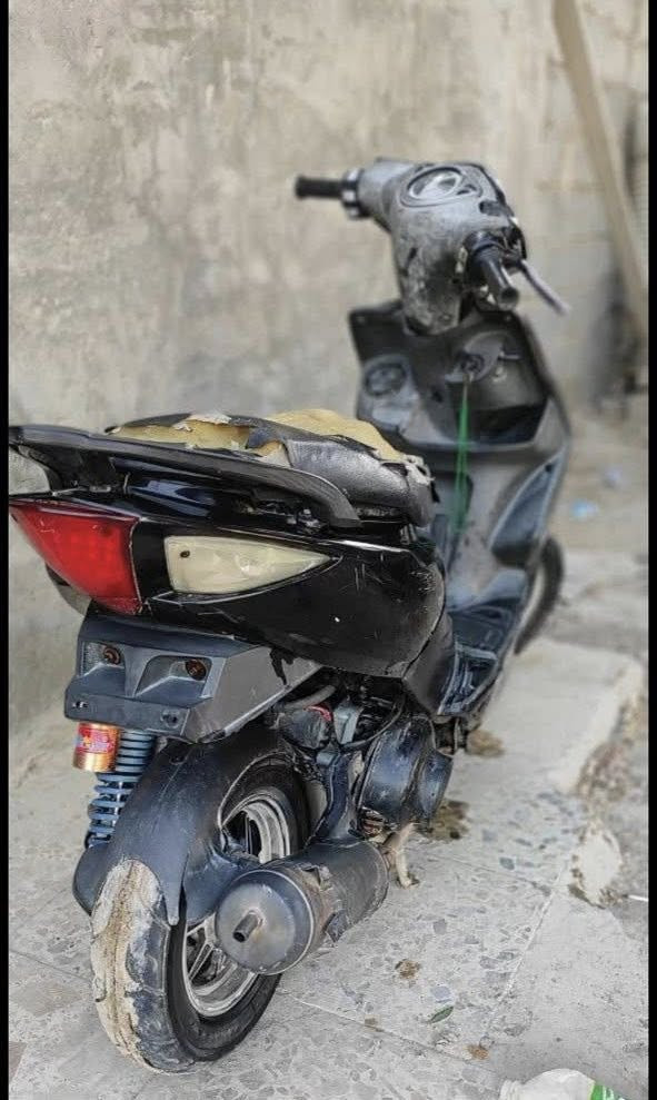 سلام عليكم ماكس مضلع ياباني درجه نكره سلف وهندر دراجه نضيفه  بيه نقوصات بسيطه وسعره معروف بس لان مستعجل رايده ب375 رقم ***********
