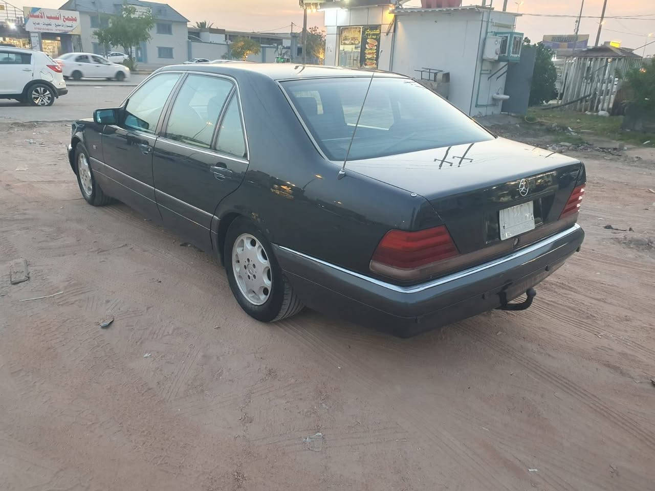 مرسيدس شبح 1992 حجم 320SEL محرك 6 سلندر رقم بغداد مشروع وطني بأسمي سنوية 2029 السيارة نظيفة جداً فول مواصفات صبغ عام ومكفولة من أي حادث، جاهزة من كل النواحي علما ان السايرة عندي من سنة 2018 يعني صارلها 8 سنوان.

المواصفات:
محرك قوي مكفول مع الكير
سلايد روف جام
ايربكات سليمة
تبريد ممتاز
ويلات 16 بلادي تخم تاير
وضعيات قيادة سبورت وعادي وأوتو
ستارة خلفية كهرباء
كشنات جلد كهرباء
ذاكرة كشنات ثلاث وضعيات
السعر 82 ورقة وبيها مجال
للاستفسار: ***********
