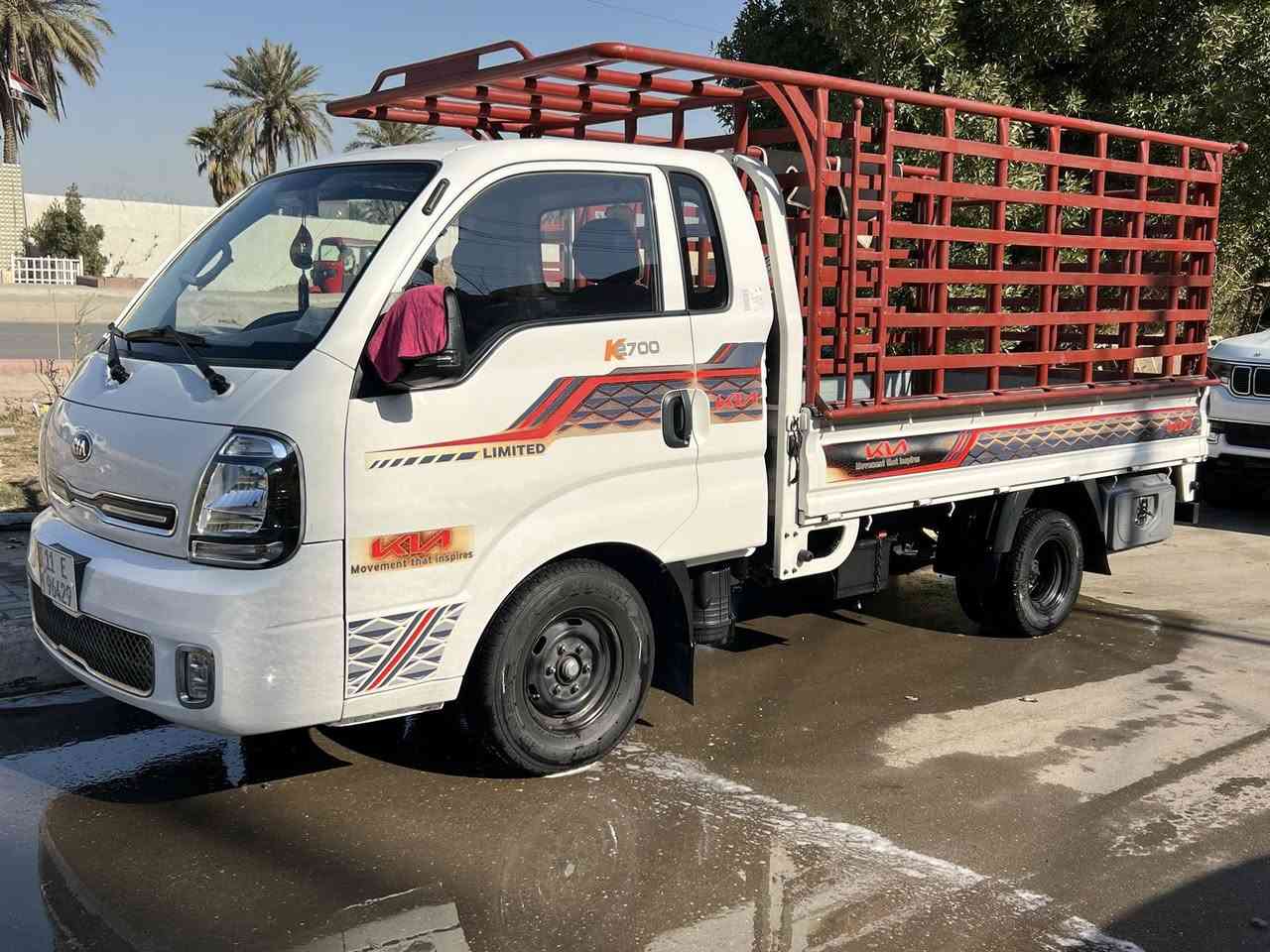 السلام عليكم كيا 2022مكفوله كفاله عامه بأسمي تايرات الشركه بعدها بيها ماشيه 65السياره جديده السعر 148بدون محجر ***********
