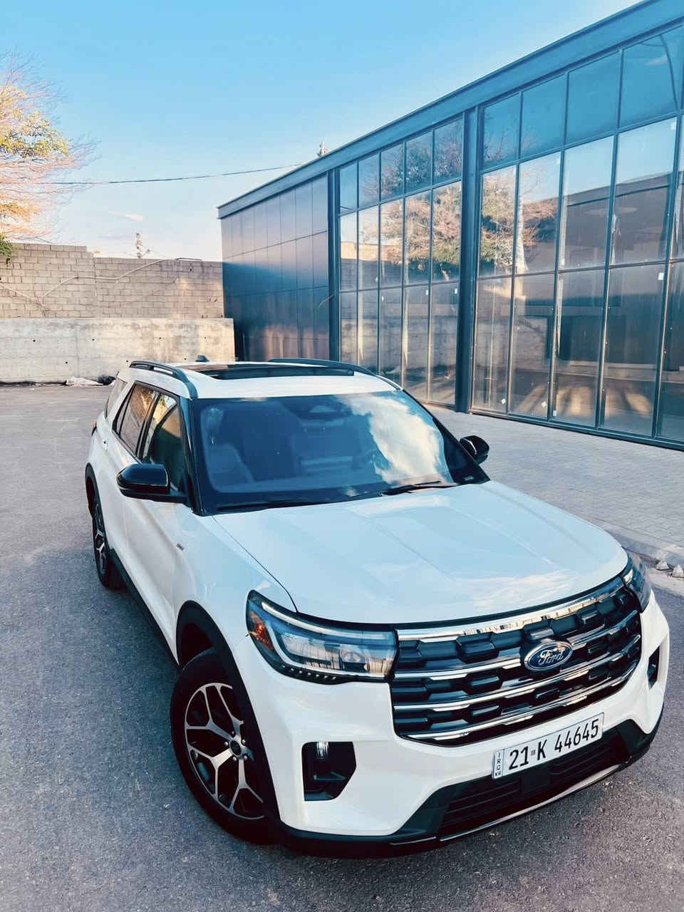⚜️FORD EXPLORER ST-line 4WD 2025⚜️
💠حالة السيارة ⬅️ صبغ ثلاث قطع

💠الموديل 💢2025💢

💠المحرك 💢٤ سلندر ٢.٣ Turbo

💠القوة الحصانية 💢٤٠٠ حصان💢🐎

💠المسافة المقطوعة 💢6,000💢 كم

💠اللوحة 💢رقم سليمانية💢

💠المواصفات:

▪️كراسي مساج (Massage)

▪️بانوراما (Panorama)

▪️عداد إلكتروني (Digital Cluster)

▪️شاشة كبيرة

▪️كراسي تدفئة وتبريد

▪️تدفئة مقود (Steering Heater)

▪️خزن كراسي (Memory Seat)

▪️رادار أمامي وخلفي

▪️مرايا كهربائية ورادار

▪️إشارات مرايا وهيتير

▪️كراسي VIP

▪️كراسي جلد

▪️أوتو هولد (Auto Hold)

▪️أوتو ستارت (Auto Start)

▪️كاميرا ٣٦٠ درجة

▪️حساسات أمامية وخلفية

▪️سيستم كزوز سبورت (Sport Exhaust)

▪️بصمة وتشغيل عن بعد

▪️١٢ سماعة Bang & Olufsen

▪️سبع وضعيات قيادة (Driving Modes)

▪️ليد أبواب وأرضية

▪️مقود كهربائي

▪️كراسي كهربائية

▪️صندوق كهربائي

▪️إشارات مرايا

▪️كير فوليوم (Gear Volume)

▪️ستائر بلادية

  سعر.    ٢٨٥$

‏🔹 VIN: 1FMUK8KH9SGA18919

‎📞0770 156 4246📞                   ⬅️ رقم الموبايل
