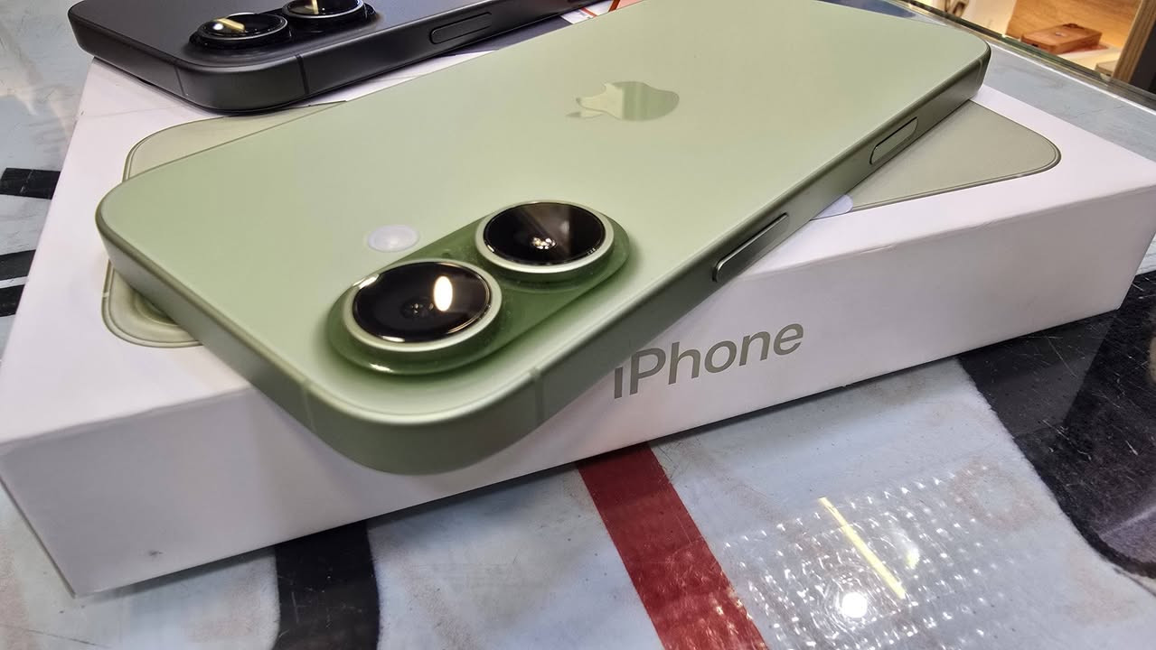 بيع شراء مراوس
17عادي ذاكره 256 خطين لون أخضر عدد دورات شحن 25

17عادي ذاكره 256 شريحه الكترونيه لون اسود عدد دورات شحن 26

ديوانيه شارع المصورين مكتب رويال للاتصالات قرب مصور سومر 
رقمي للاستفسار ***********
