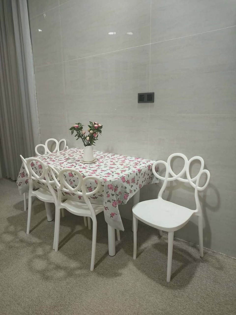 الطبله خشب ضد الماي والكراسي ضد الكسر  عاج ورجليه حديد ب 100 مكانه سماوه شراي يجي خاص


**إذا كنت صاحب هذا الإعلان وتريد حذفه لأي سبب، رجاءا أرسل رسالة إلى الدعم الفني**