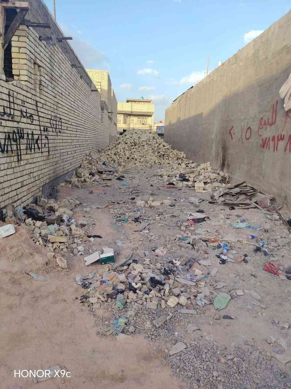 سلام عليكم
قطعة أرض للبيع مساحة 100 متر 5 × 20
الضباط الثانية الزراعي شارع 15 رابع قطعة عن الشارع
خلف مجمع فدك الطبي خدمات كاملة مي كهرباء مجاري

السعر 34 

للاستفسار /   ***********
***********
