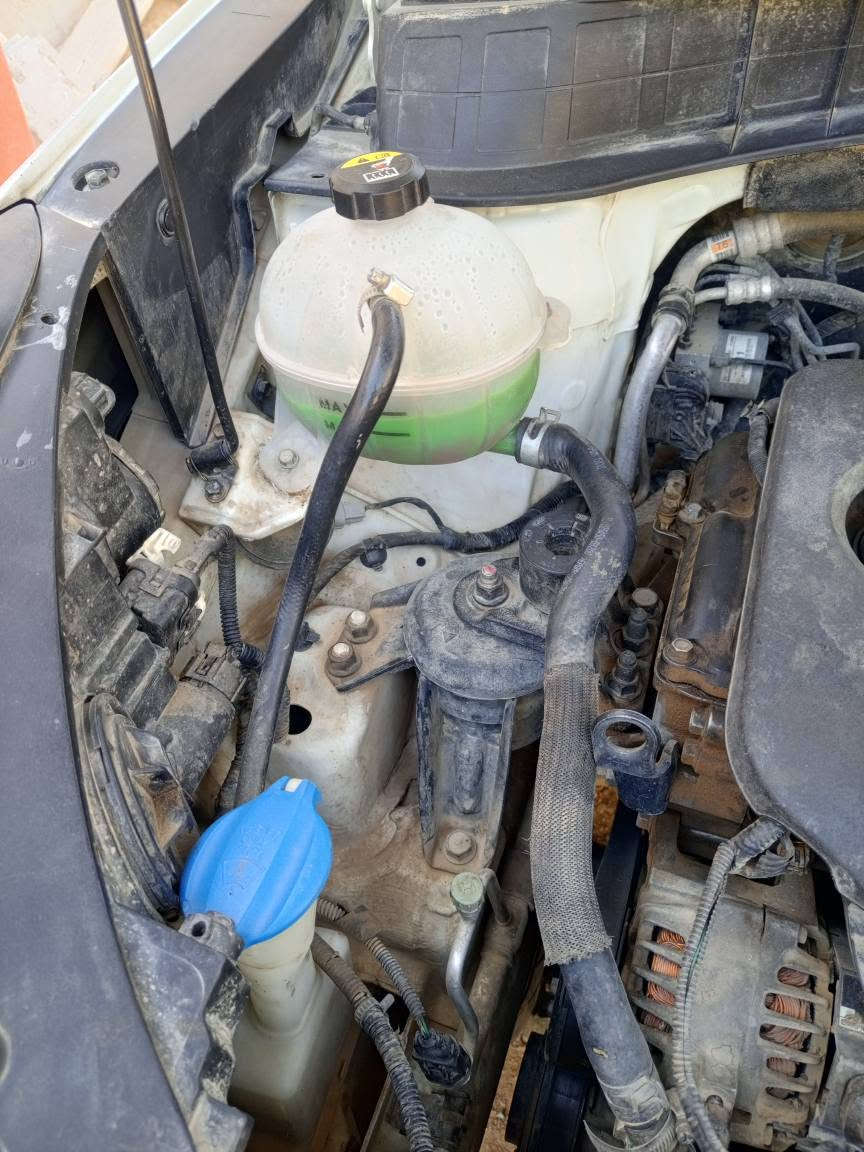 توسان موديل 16 خليجي بيها صبغ مكانات أبيعك حزام شواصي الغود والتكم مكفولات محرك قبل سبوع شاده جديد تبريد منظومة جديد شادها رقم اربيل دولي ***********و *********** سعرها 125 النجف, العراق
