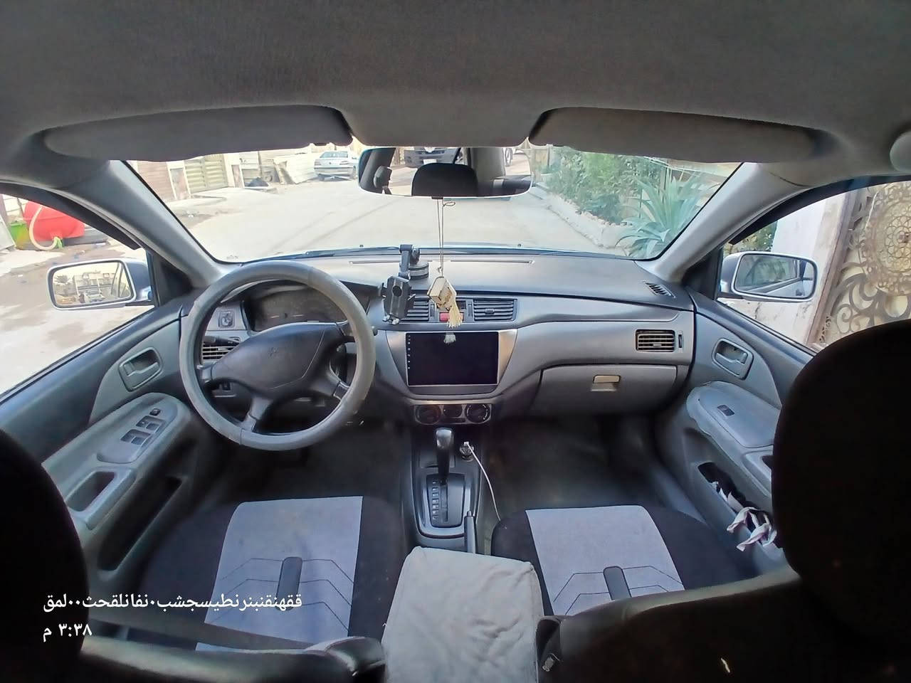 سلام عليكم 
٢٠٠٦
باسمي كير محرك مكفول تبريد شغال ثلج
مصبوغه عام بدون ضرر جماليه محرك جديد حاويه ١٥٠٠ 
بغداد البياع
***********
السعر ٧٤
