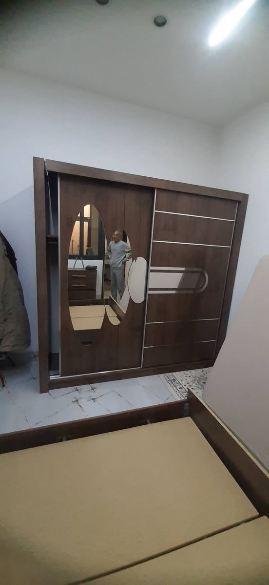 معرض العماد//غرفه نوم تركي مستخدمه بشرط النضافه للأستفسار ***********//*********** كركوك, العراق
