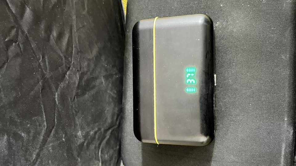 نك مايك كاميرا وموبايل  بلوتوث وواير 
إلغاء الضوضاء: يتميز بخاصية تقليل الضوضاء بضغطة زر واحدة للحصول على صوت واضح. @إشارة


**إذا كنت صاحب هذا الإعلان وتريد حذفه لأي سبب، رجاءا أرسل رسالة إلى الدعم الفني**