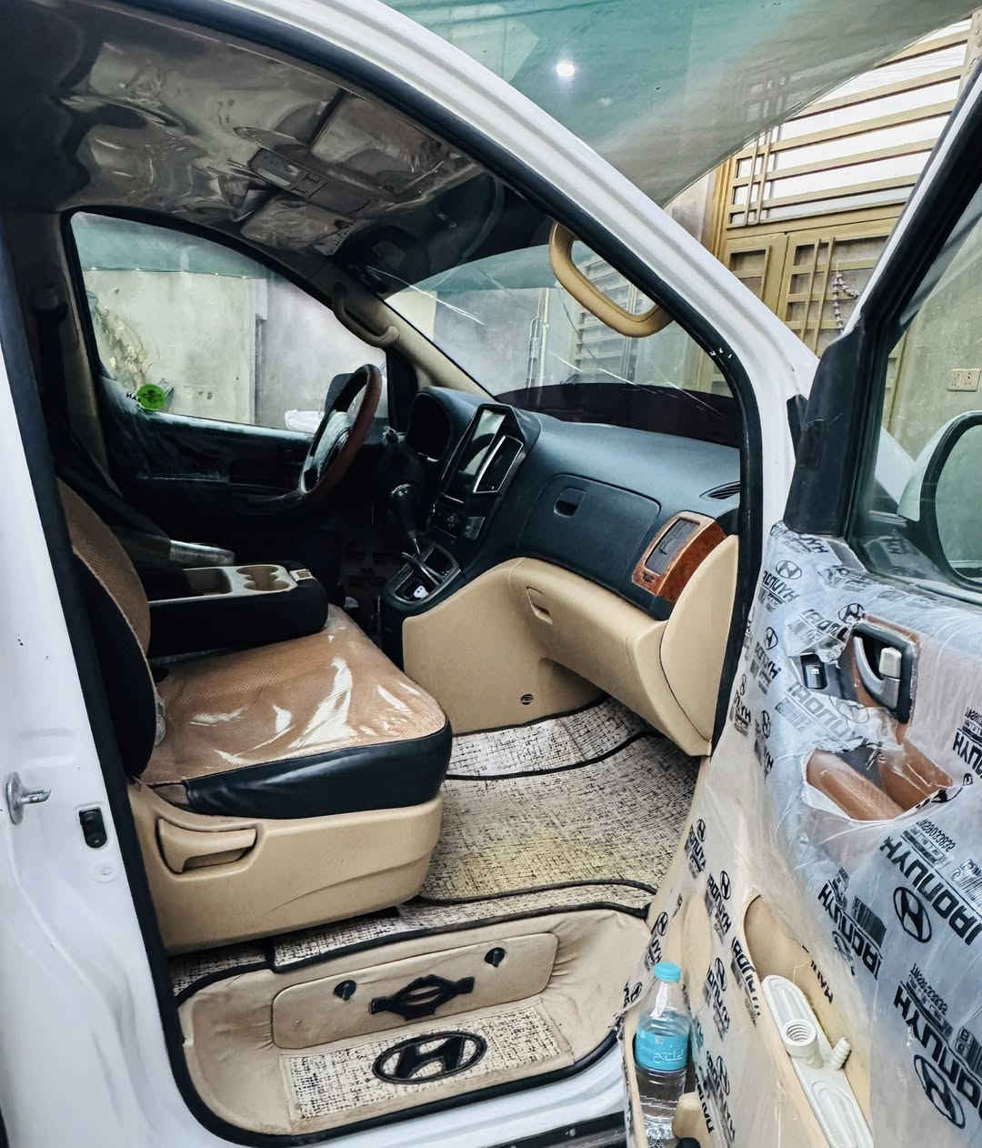 السلام عليكم للبيع فقط 2018 اصل مفتوح ومحور مسكر محدث بجم سياره جاهزه من كلشي مكينه جديده ((السياره غير مكفوله)) السعر 185 وبيها مجال 
للاستفسار ***********.  مكان السياره (بصره)
