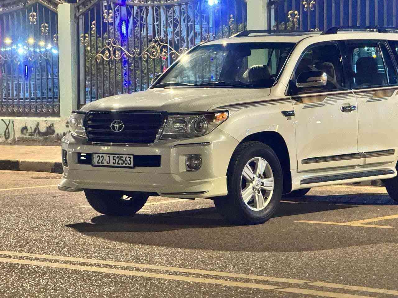 يالله
للبيع لاندكروزر 2010 رقم اربيل تحويل مباشر فول مواصفات محرك 6 سياره جاهزه من كلشي وبيهة فحص سونار جديد ماشيه 199 الف مكان سياره ميسان
السعر 300
ملاحظة العندة 2015 امراوس يدخل خاص
 ***********
