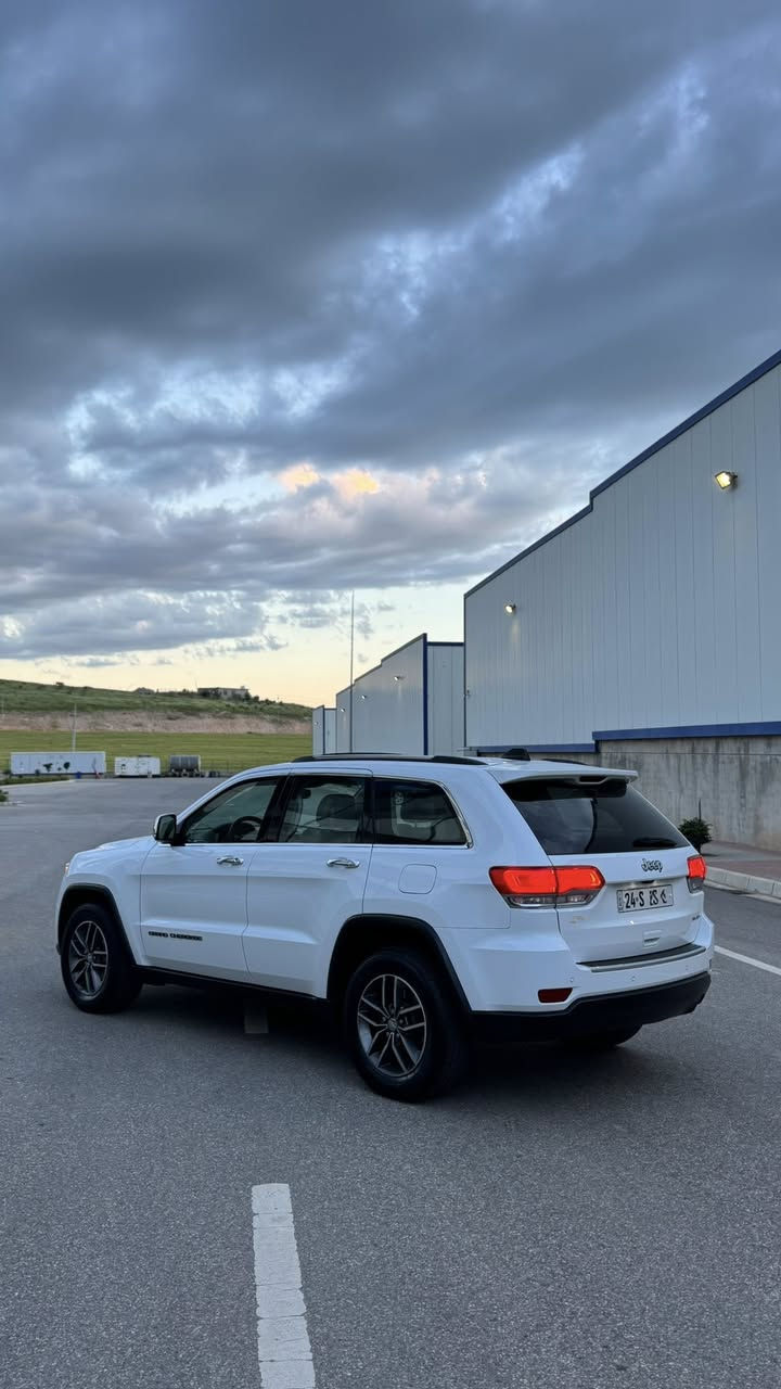 Jeep Limited 2017 

جيب كراند شيروكي ليمتدد فول بدون دبل موديل 2017 
بدون صبغ فقط قطعتين تبديل شركة نفس اللوان بدون دواخل بدون ايرباك ماشية 100الف ميل فقط 

بسعر مناسب : 192 $

مواصفات : 
*بصمة
*بانوراما 
*كشنات جلد
*تدفى وتبريد كشنات 
*تدفى بالستيرن 
*صندوق كهرب 
*حساسات 
* خزن كشنات 
*كشنات كهرب 

وباقي مواصفات معروفة 

مكانها دهوك معارض الجديدة 

للاستفسار الاتصال على الرقم 
***********
