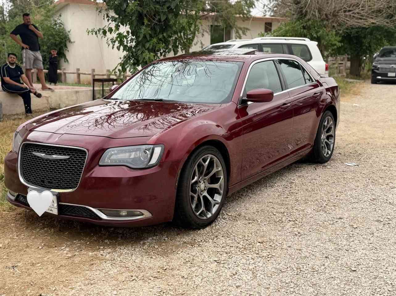 السلام عليكم اوباما c300 2018 للبيع حادثها مبدل جاملغ وبنيد بدون دواخل فول مواصفات فئه C رقم بغداد محرك. 3600 تو ويل اصل واصل موديل 18 كشنات تدفئ تبريد 
السعر 200 
مكاني بابل 
***********

