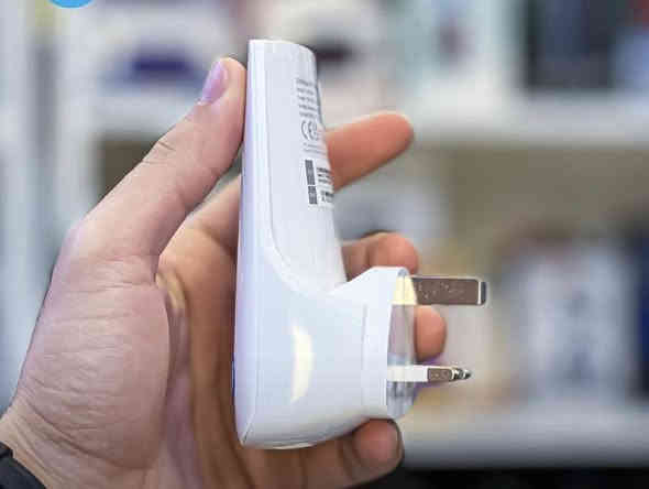 أشارة الأنترنت بغرفتك ما راح تبقى ضعيفة 🤯🔥
مقوي إشارة الواي فاي TP-Link 📶
يزيد مدى الواي فاي ويقضي على ضعف الإشارة في البيت أو المكتب 
سرعة تصل إلى 300 ميغابت
سهل الإعداد بضغطة زر
يعمل مع أي راوتر
يمكن التحكم به عبر تطبيق Tether
حل عملي لتغطية إنترنت قوية وثابتة في كل مكان🛜✅
اطلبه الان …
التوصيل متاح لجميع محافظات العراق📦🚚
للحجز والتوصيل يمكنكم مراسلتنا 📤
 او الأتصال على : 
***********
📍الزبيديه–مقابل مركز شرطه الزبيديه .
#الشمس_للموبايل
