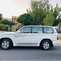 مۆنیکا • V8 • أوتوماتيك