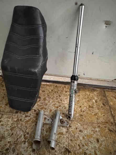 سلام عليكم  للبيع غراض دراجه أربعة كير ابيع شلع موتجي تكلي اريد حاجه وحده  وياهن شاصي كلك +مكينه مال ستوته رقمي ***********رجائن المو شراي لايتعبني
