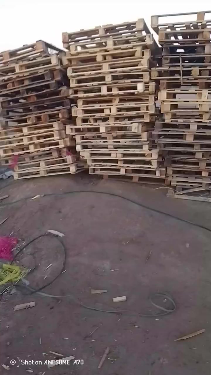 اسكيب إيران خفيف قياس متر × 120 العدد 300 عنوان ناصريه مقابل علوة الخضار والفواكه  السعر خاص اتصال ***********
