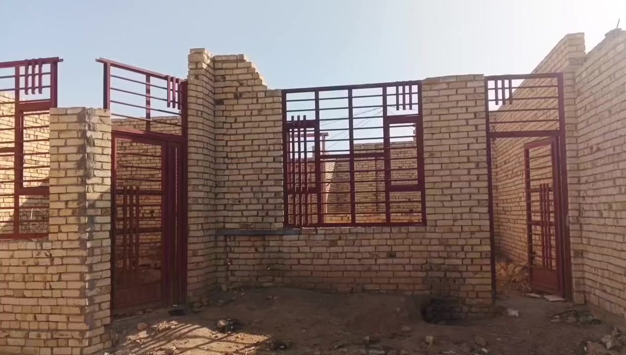 يا الله 
بيت هيكل طابوق المساحه 200م 
عنوانه حي الجهاد زنابره 
سعر 18وبيه مجال.
***********.
