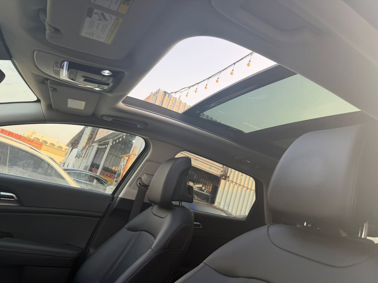 سبورتج 2024 وارد امريكي فول 1/1 بدون ايرباك حادث تبديل جنطه ودعاميه اماميه مكينه 2500 - بنوراما - جنطه كهرباء - جلد السياره حالين بلميناء تدخل بكتاب شهداء
السعر واصل بصره 165 
مكتب الخليج / ***********
بغداد الزعفرانيه
ملاحضه من لديه كتاب شهداء يستلم جاهز
