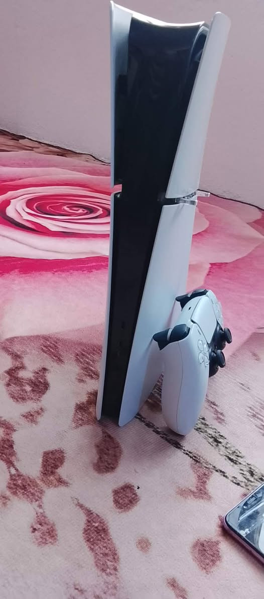 بلي فايف سلم ديجتال مستعمل للبيع ماعندي توصيللللللل الجهاز نضيف ممصلح ومابي شي بدون((( قارئ اقراص وميتهكر))) بسعر 640قفل شغال كامل ملحقات


**إذا كنت صاحب هذا الإعلان وتريد حذفه لأي سبب، رجاءا أرسل رسالة إلى الدعم الفني**