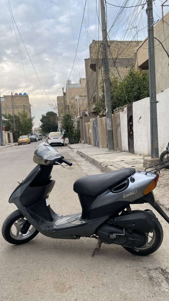 سلام عليكم
 دراجه سازوكي 60 للبيع الدراجه نضيفه مناحيه المكينه والكفرات باتري جديد قبل فتره شاده  واليتات والشاير والهورن والسلف شغلات تايرات ثنين جديد مابيه أي نقص وعليه ادامه كامله تجي تنكر سلف وتطلع السعر 200 وبيه مجال 
العنوان : بغداد اتصال ***********
ملاحظه: الدراجه بيه أوراق
