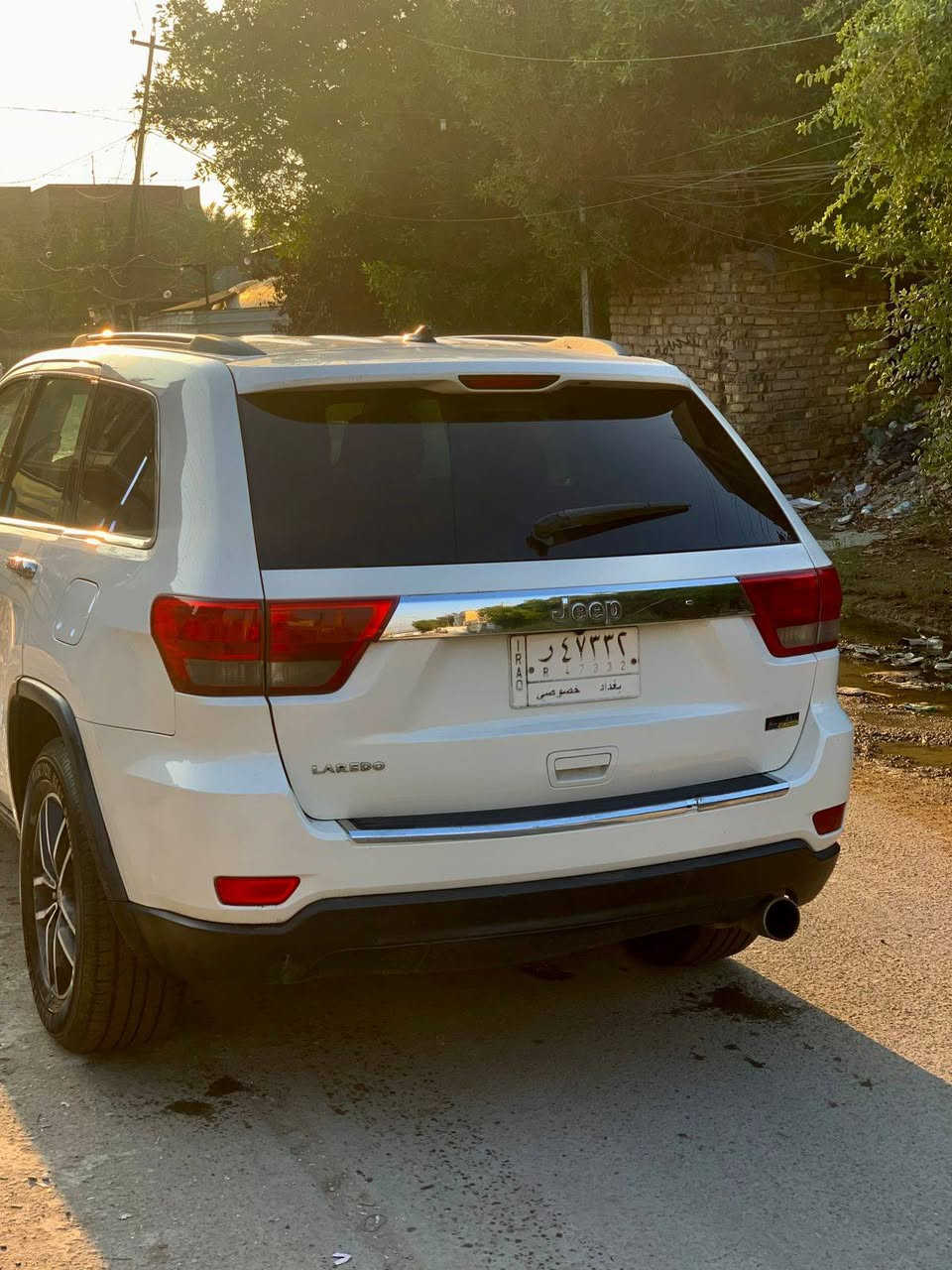 سلام عليكم البيع او مرواس حسب القناعه جيب لاريدو موديل 2011 امريكي كلين بدون حادث بس هنا بيه صبغ نص جاملغ وكصه بنيد بدون تبديل بدون ضربه سياره خير من الله احله من صور تجي وشوف كير ومحرك مكفولات غرفته تخبل شاشه كامره خلفييه تبريد ثلج كهربائيات كله شغاله تخم تايرات جديد رقم بغداد بسمي تحويل ثاني يوم المكان البياع بغداد السعر مناسب تصل ***********
