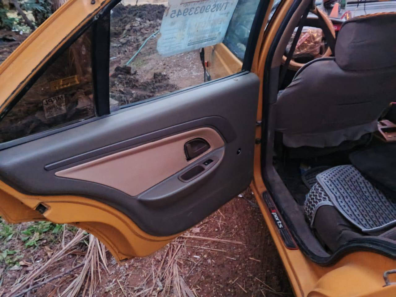 سلام عليكم لميس للبيع موديل 13 مصفره من كلشي تبريد تتفه كله شغال تخم تاير حداديه  لا ضربه ولا صبغ  السعر 32 الهاتف ***********مكاني بغداد سبع قصور
