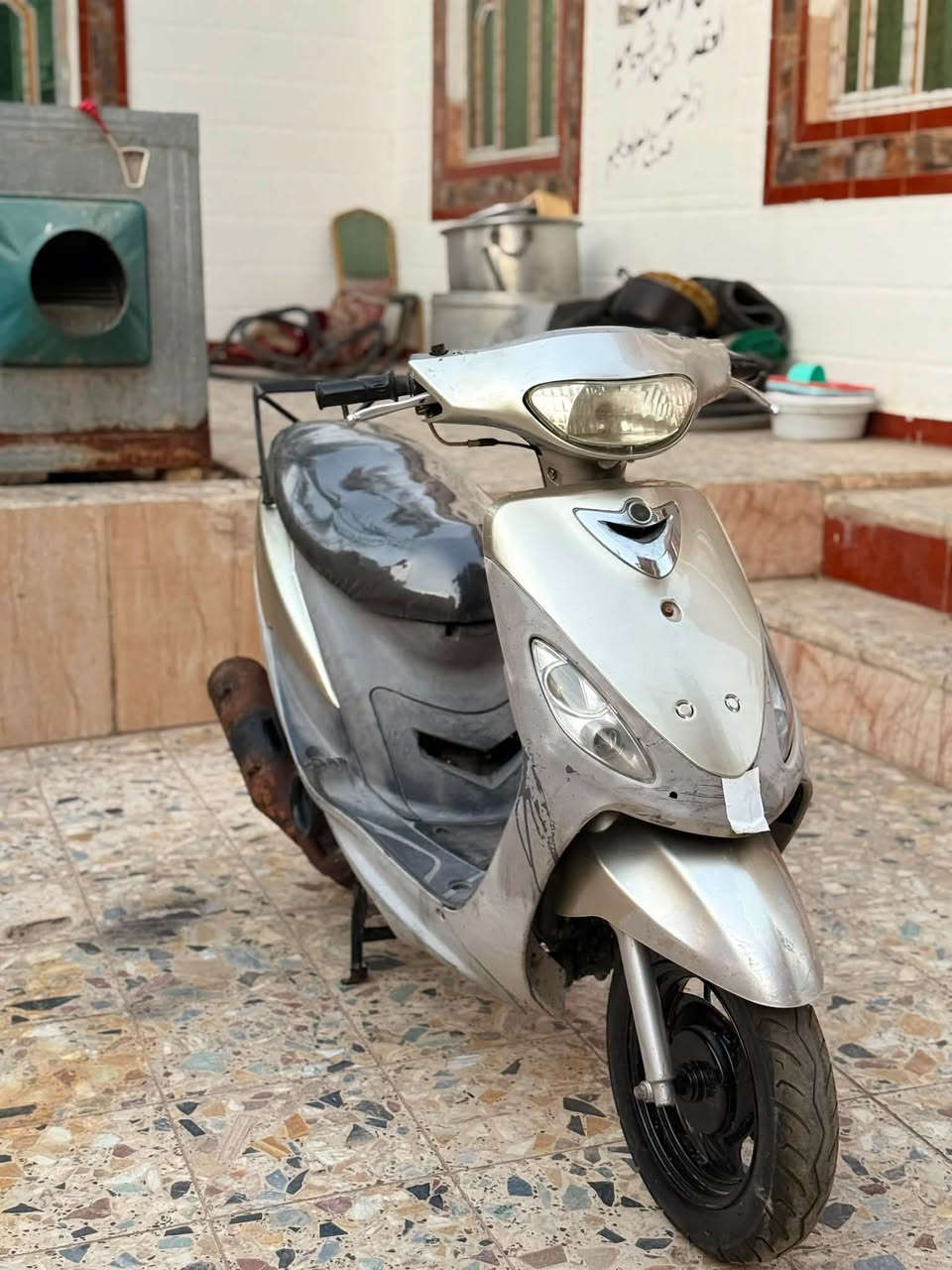 سلام عليكم
ماكس منغولي للبيع دراجة جاهزة مكينة مفتوحة بوشة ٥٥ شلعه ومعدل فول كهربائيات كله شغالة مكينه حلوة كفرات كدامك وسعر مناسب ب 475 ومجال بسيط للشراي للاستفسار ***********
