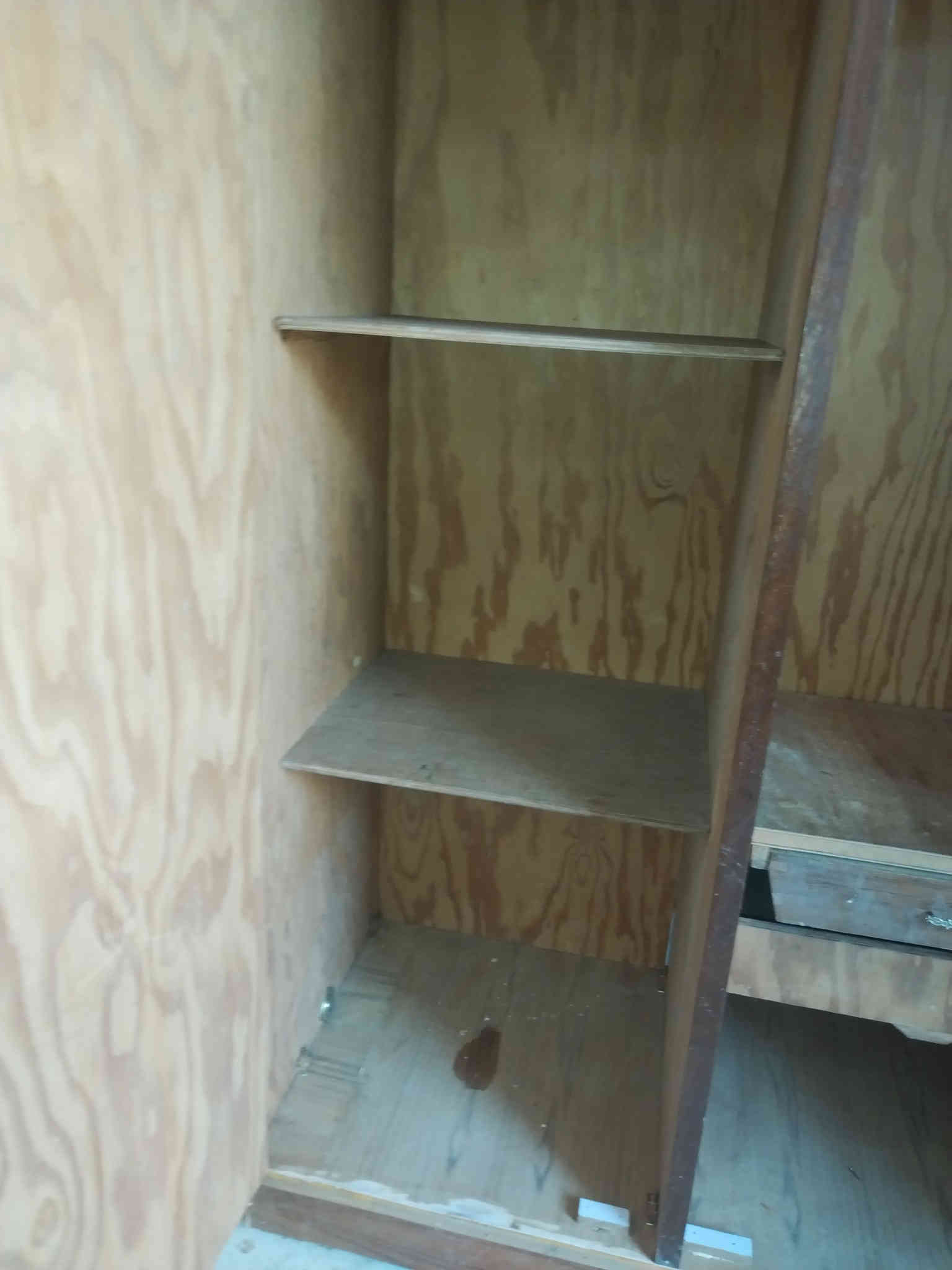 السلام عليكم
كنتور بابين صاج
السعر ٩٠
المكان الكريعات الفرع المقابل لمطعم البلام العائلي موبايل ***********
لانرد علي التعليقات فقط الاتصال
