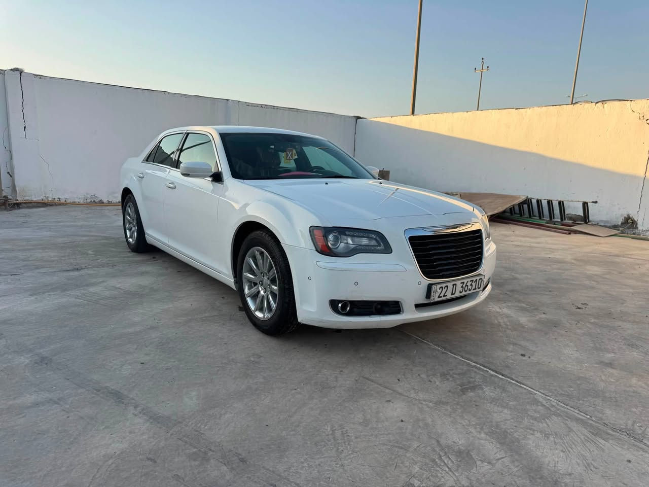 للبيع اوباما 2012 s300 محرك3600 رقم اربيل جديد بسمي ماشية 94 ميلاً ( سياره مكفلوله من صبق و تبديل بس مكان واحد بي بارد بلباب وره سكن و بيه شخط بلجاملق خلفي كلشي موضح بلصور حته الفحص موجود سعره 200 و بيه مجال  مكان سياره البصره الدير رقم الهاتف ***********
