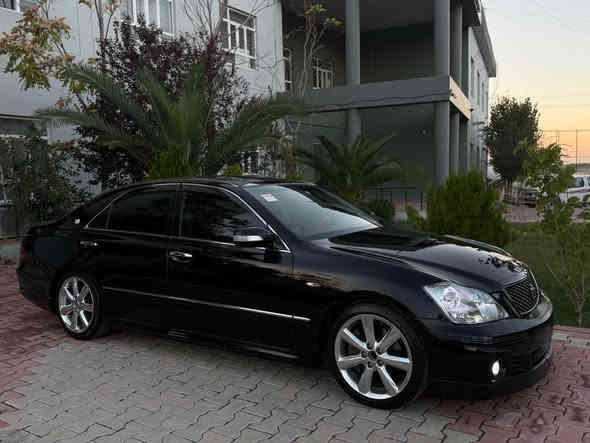 شاينه ٨٤ ساخ ٤دووگمه ي قه پات مواسه فات سلايت جلد هيته ر سه لاجه په رده مه ركه زي كامل مه سره ف كراوه ٣پارجه و په له يه كي بؤياخه سعري ٨٨كه لاو مه جال ***********/*********** حلبجة
