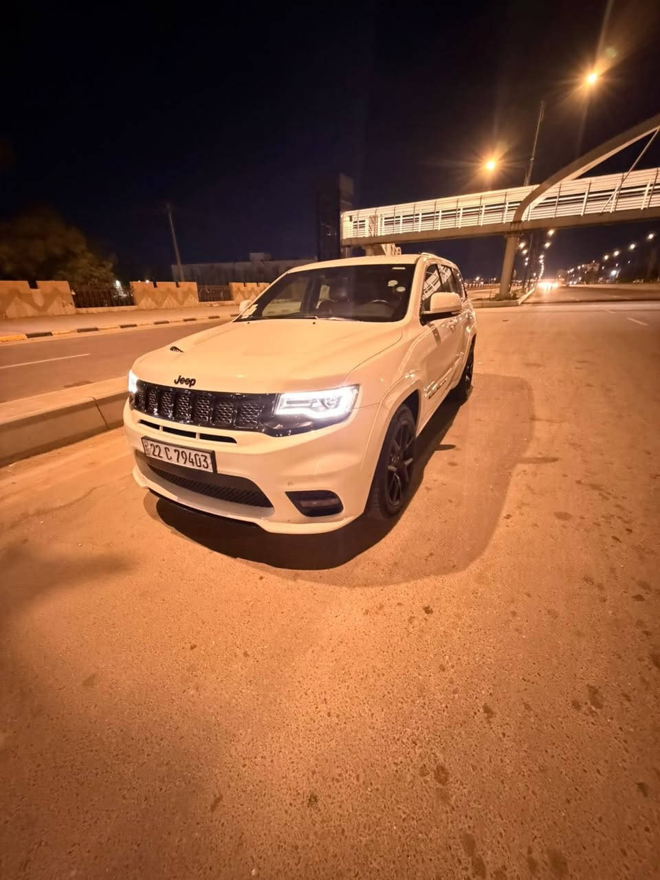 اسلام عليكم 
بيع مستعجل 
جيب خليجي 

جيب   6.4   grand cherokes  SRT  V8 2020

السيارة فول مواصفات استراد خاص
-السيارة  8 سلندر 
-محرك  6.4L . بقوة 470hp
-گيج 300km
-السيارة ضمان دولي. 2سويج و شغال 
-صندوق شفط 
-دسكات امامي و خلفي من brembo 
-السيارة دفع رباعي 
-ماشية 119 KM كيلو 
-سقف بانوراما 
-لايت ليد active متحرك
-الدبلات كامل هواءِ يصعد و ينزل 
-السيارة auto park 
-رادارات 360 درجة كامل 
-كشنات كهرباءِ و خزن
-كشنات امامي  تدفة و تبريد و ستيرن تدفة
-كشنات خلفي تدفة 
-السنوية و هزة كلة جديد
-
السياره كفاله عامة عدا ضرر بسيط باب الصدر ومصلح ومسوي كارت 
-سعر /32500$
-رقم هاتف / ***********
-عنوان /  النجف
