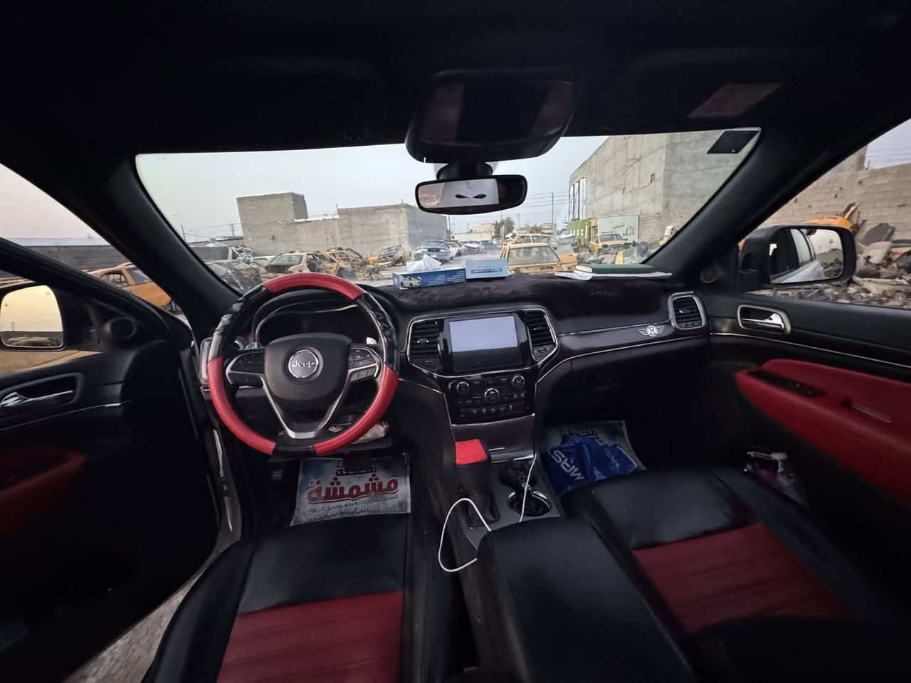 جيب 2019 خليجي وكالة هارلم
فول مواصفات داخل احمر واسود
مكانها البصرة الدير النشوة رقم بغداد نكليزي بأسمي 
فول فول مواصفات شاشة كبيرة لمس كاميرا
حساسات خلفيه  وجانبية
كشن كهربائي
 تحكمات ستيرن بلتوس اوكس
 كار بلي أوتو ستوب للتحذيرات تبيرد مركزي
  محرك 6 سلندر فورويل بارنوما 
حادثها امامي جاملغ وبدنه اليمين فقط
السعر 31,000يعني 3 شدات وعشر اوراق
 للتواصل واتساب ***********
