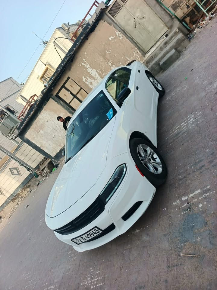 السلام عليكم جارجر كندي مديل 2016السياره احلا من الصوره وما مشتقلا عل خط السياره مال بيت مكان البصره حي لحسين السعر 178وبيهه مجال وسونار ناشره وياهه ***********
