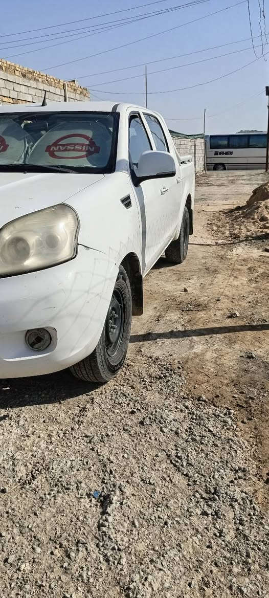 فتون للبيع موديل ٢٠١٧ مكفولة ماعدا بارد قليل بالباب الخلفي ‏السعر ٧٠ وبيهة مجال  مكاني ديوانية  ‪***********‬‏
