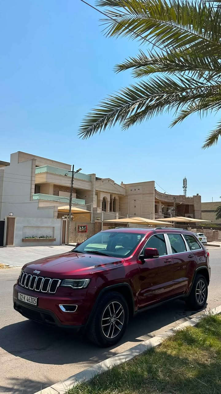 جيب 2018 
خليجي لمتدد كراند  شيروكي
رقم اربيل سنوية باسمي 
هزه + فحص قبل اسبوعين 
    3600 / V6 
المسافة: 63  ألف كم
الحالة: مكفولة عدا تكحيل بسيط 
بصمة تشغيل + بصمة أبواب
شاشة 
Apple CarPlay + Android Auto
إشارة بالمرايا
فوريل ماوس تحكم 
حساسات أمامي وخلفي
منظومة زنون + دمام صوت
فتحة سقف
لون داخلي بيج
أوتو ستوب + وضعيات قيادة
تحديد سرعة + مانع انزلاق
كاميرا خلفية
باقي المواصفات معروفة

السعر 240 ورقه بي مجال بسيط
اي استفسار 
***********
***********
