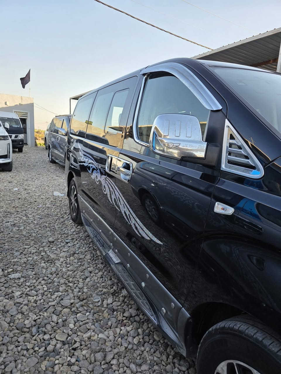 السلام عليكم
ستاركس موديل2021 مسكر ( ورك)
سياره جديده مكينه بلاديه 
كفاله عامه ما عده الجنطه صبغ كوريه 
المكان بابل الشوملي 
معرض سيد اكرم 
الاستفسار***********
