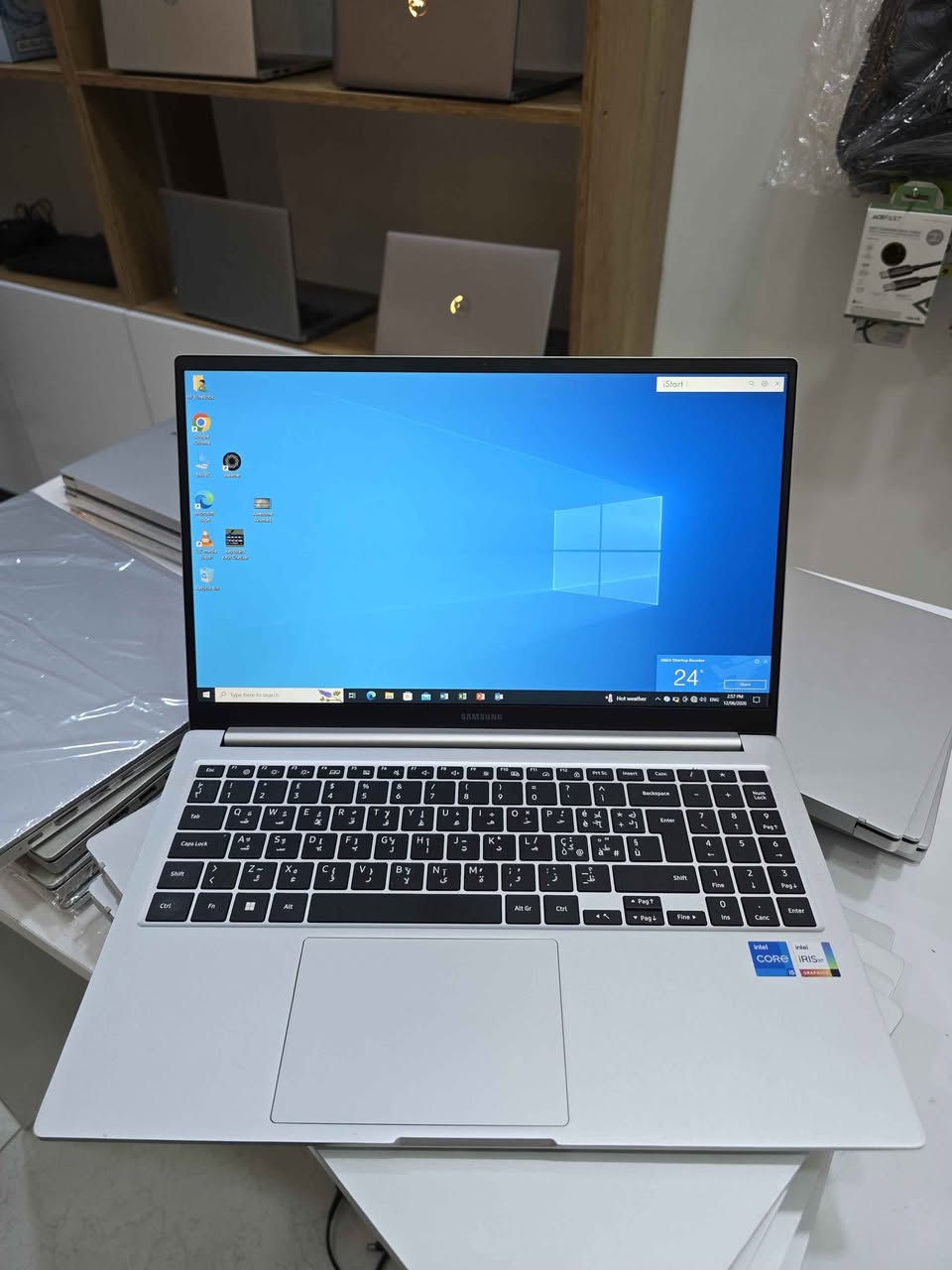 Lenovo LOQ Essential 15IRX11 – Gaminkg Laptop
لابتوب بالكارتون عدد دورات الشحن ١٣ مره فقط نسبة البطاريه ١٠٠% الابتوب قبل شهر مفتوح من الكارتون
✅ المعالج: Intel Core i5-13450HX (الجيل 13) – 10 أنوية / 16 خيط معالجة، تردد يصل إلى 4.6GHz �
✅ كرت الشاشة: NVIDIA GeForce RTX 5050 Laptop 8GB GDDR7
✅ الرام: 16GB DDR5
✅ التخزين: 512GB SSD NVMe
✅ الشاشة: 15.6 بوصة FHD IPS (1920×1080) – معدل تحديث 144Hz – ألوان 100% sRGB �
✅ البطارية: 4 Cell (60Wh) �
✅ الاتصال: Wi-Fi 6 + Bluetooth 5.2 �
✅ اللون: Luna Grey

🎮 مناسب للألعاب الحديثة، التصميم، المونتاج، والبرامج الهندسية، مع أداء قوي وثابت بفضل معالج HX وكرت RTX 5050
مكاني بغداد بغداد, العراق


**إذا كنت صاحب هذا الإعلان وتريد حذفه لأي سبب، رجاءا أرسل رسالة إلى الدعم الفني**