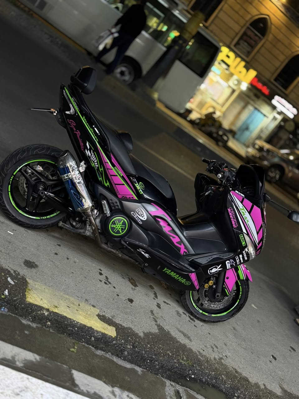 سلام عليكم 
تي ماكس 2011 نوزل 
دراجه شكد الكاع تخبل شلعه ومعدل خير من الله 
الدراجه بيه تزويد ( صالنصه وتجوه و وعدسات زنون ) والدراجه مشمه تخبل ما شاءالله كفاله عامه ربع ما تصرف عليه ناقصه بس سايق 
عنوان بغداد 
سعر خاص 

‭0770 744 5459‬
بس وتساب متواجد 
والمو شراي ليتصل رجان
