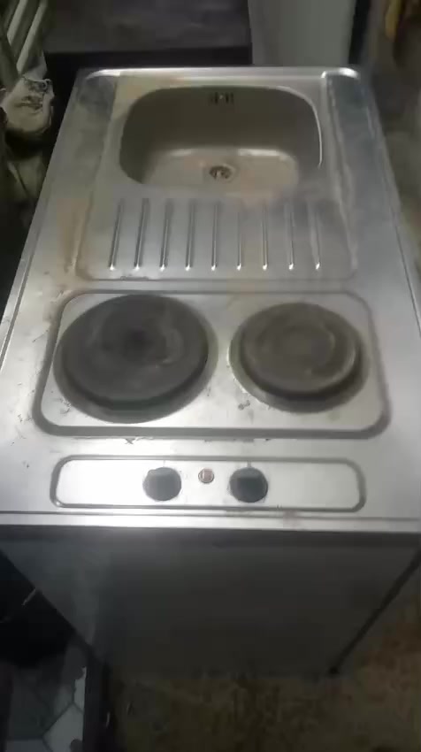 سلام عليكم ميز هو سنك وهو ثلاجه وهو طباخ وشخال ونظيف جدا يرادلة بس مسح ***********
