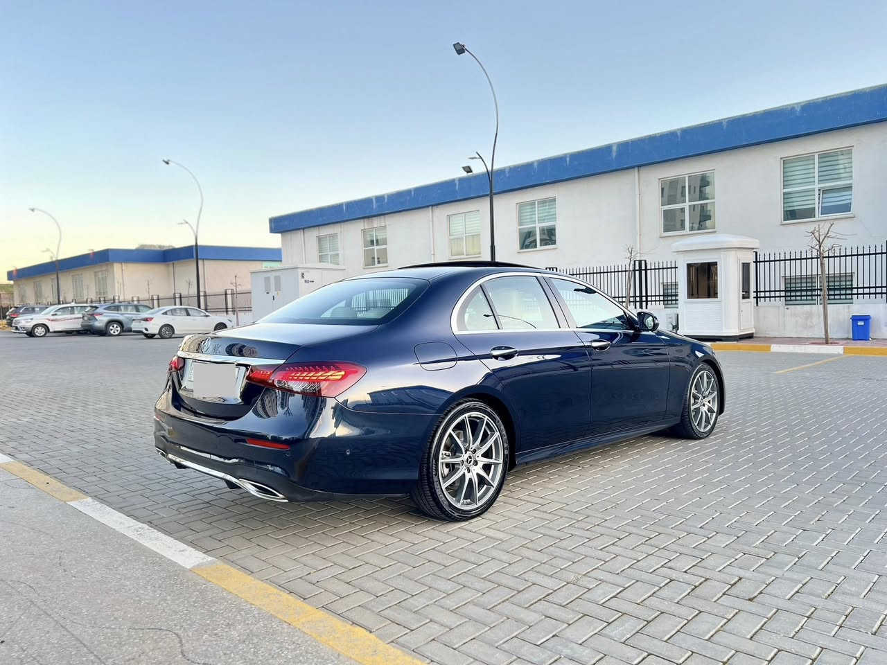 مارسدس بنز أي كلاس حجم (350)-كت (AMG)🔥
🚘مكان السيارة// بغداد حاليا✅✅
💎عداد المسافة//(٤٠)الف+(توو ويل)..
💎موديل (٢٠٢٣)//رقم دهوك..
ملاحظة//السيارة وارد امريكي وحادثه سطحي فقط جاملغ السايق ومبدل ومبخوخ بدون دواخل بشرط وايرباك استيرن طاك فقط ومرجع بلادي وكالة بشرط وبيه(PDR)ومسويله بوليش وتشميع وبدون شخوط✅
ملاحظة//السيارة داخله عن طريق منفذ(ابراهيم الخليل)يعني دايركت من اميركا استيراد شخصي أيد وحدة.
🔘🔘مواصفات وتفاصيل السيارة 👇👇
🎖️بانوراما عله طول السقف…
🎖️شاشة متصلة (مواصفات آس كلاس)..
🎖️رادار امامي لمنع وقوع الحوادث(٣٦٠)درجة.
🎖️رادار جوانب للتنبيه ورادارات محيطية مع الخلف.
🎖️نظام منع التزحلق (لمنع الحوادث)..
🎖️نظام تحديد مسار مع قيادة ذاتية (تحديد سرعة)..
🎖️نظام (Auto park) أطفاء ذاتي+(auto hold)..
🎖️حساسات محيطية (٣٦٠)درجة..
🎖️كاميرات محيطية (٣٦٠)درجة تظهر في الشاشة..
🎖️نظام (GPS)+خرائط(SD Card)..
🎖️نظام (أبل كار)+(USB)مع مودات مختلفة..
🎖️لايتات الامامية(ملتي پيم)مع الخلفية(LED)..
🎖️بصمة تشغيل+بصمة أبواب +بصمة صندوق..
🎖️كشنات الامامية ميموري خزن مع كشنات تدفئة..
🎖️انارة داخلية متعددة أكثر من (٦٤)لون..
🎖️كيجات الكترونية مع مودات حسب مستخدم.
🎖️شاحنة لاسلكي+ماوس تحكم (كونترول)..
🎖️داخل لون ابيض مميز مع صاج …
🎖️سماعات ماركة (پرومستر)صوت مميز..
🎖️ويل كب(AMG)حجم(١٩) مع تخم تايرات لوك..

ملاحظة//لسيارة انطيك اياه بشرط كير ومكينة وحدادية  وكهربائيات عله وضع وكالة بدون أي خلل (صفر
مسج)واستخدام شخصي نظيف عله ايد وحدة جديدة لوك

ملاحظة//السيارة وياه كاعيات الشركة مع كتلوكات  مع عدة اسعافات أولية مع الملحقات كاملة بدون أي نقص..
ملاحظة//السيارة عله أيد وحدة واستخدام شخصي نظيف واغلب مشيه كانت في تركيا واني سقطت لخروجية مالته .

📞📞رقمي لجاد بالشراء (***********)🌹🌹
