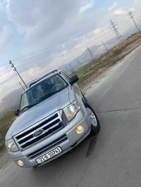 اكسبديشن XLT • ماشيه ١٢٠٠٠٠ • غاز ١٠٠لتر