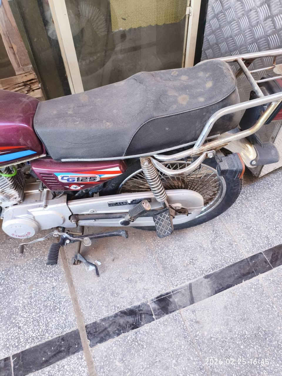 من رخصه الادمن. لاتنطي موعد وتخلف الفف رحمه لوالديك دراجة تايكر باكستاني موديل 2021 دراجه كامله متذب عليها ربع غير تفيلس ولاستيك ولف يبس لين جانت واكفه لفتره ما تكلفك بالزايد 15 بس اما الدراجه من الطول للطول جديدة رايدها 430 وبيها مجال مكاني بغداد العامرية  رقمي بي واتس ***********
