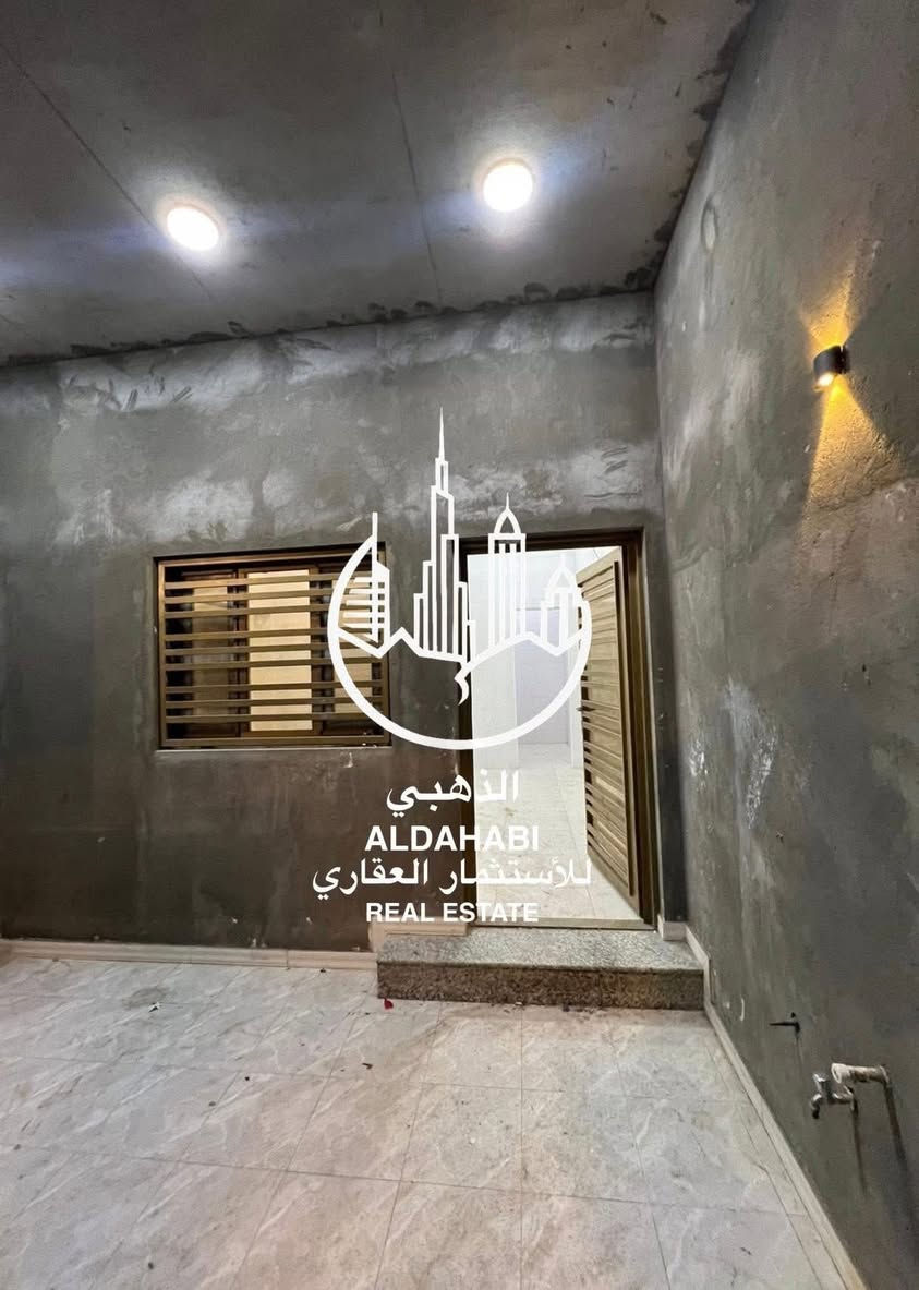 للايجــــــــــــار ✅
.
بيت للايجار في كوت الحجاج ركن مساحة 250م بناء حديث موقع ممتاز قرب الكنيسه و مجمع سبع سنابل 
.
مواصفات البيت / 
.
غرفتين منام ، صاله ، استقبال، مطبخ حار و بارد ، صحيات داخلية و خارجيه ، كراج
.
سعر الايجار 850 

#مجــــــاز_قانــــــــونيــاً
—————————————
#ملاحظه لعملائنا الكرام يتوفر لدينا عروض عقاريه بيوت للبيع والايجار في كافة مناطق محافظة البصره كذلك يتوفر لدينا بنايات تجاريه للبيع في مناطق ممتازه بوارد شهري ممتاز 
‏‌‎ للمعلومات اكثر التواصل على الرقم الموضح او زيارة
الموقع 
البصره_ شارع عام حي الزهراء _ قرب مستشفى النفط
***********
***********
